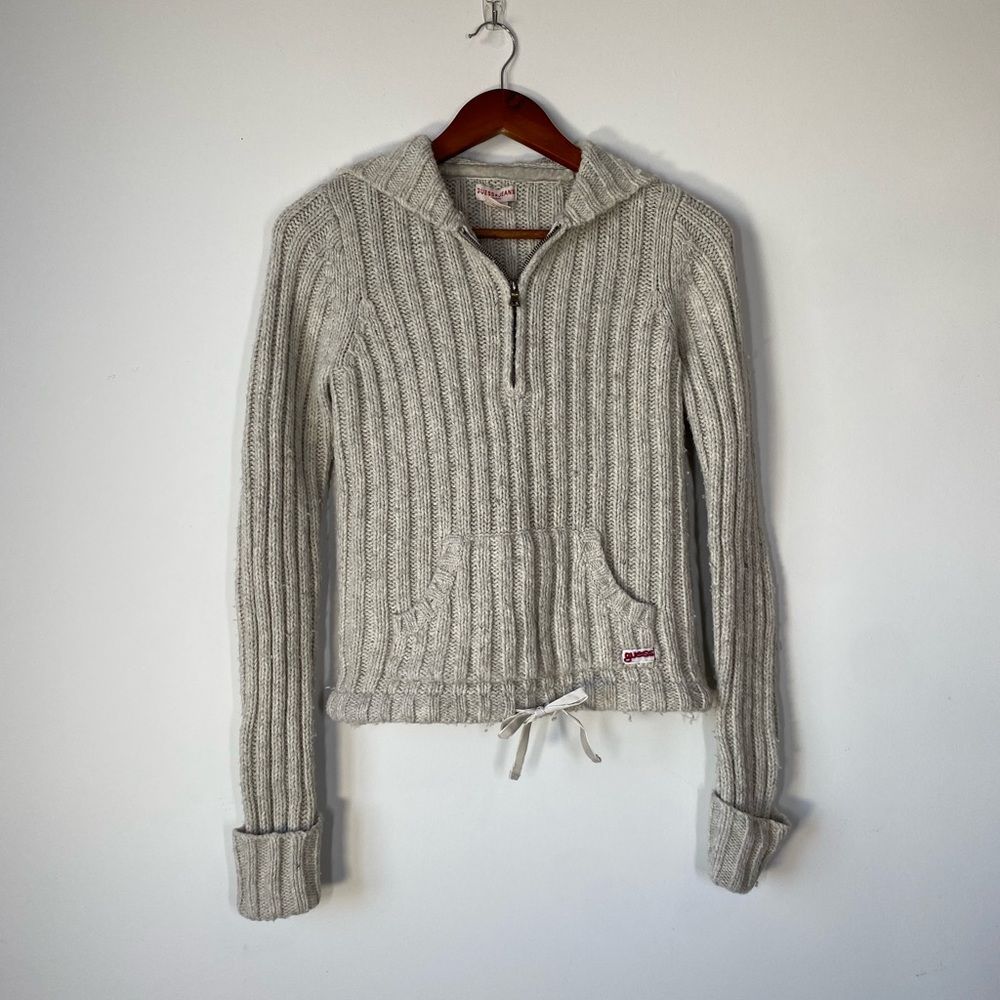 Guess Y2K Hooded Sweater Sz Medium (fits small)